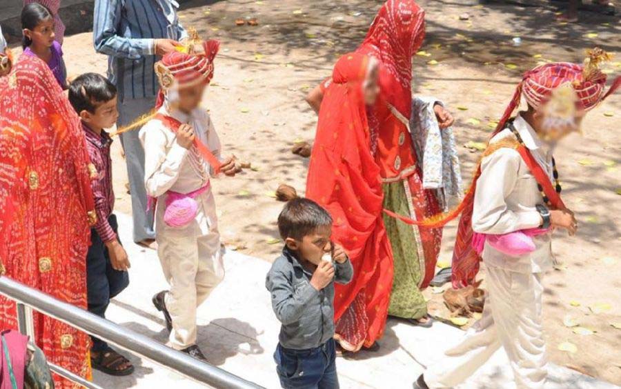印度可怕的童婚习俗--吉申格尔 （Kishangarh）儿童集体婚礼