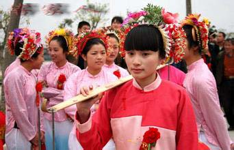 蟳埔女的奇异习俗