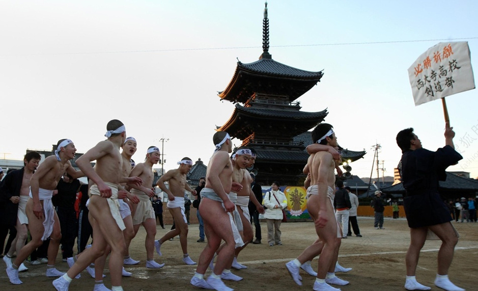 世界十大奇葩节日--日本裸体节