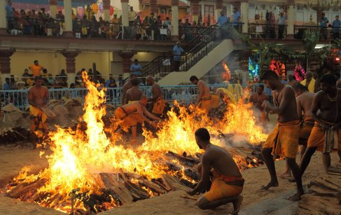 �����������ص��ڽ���ʽ--ӡ�ȵ����