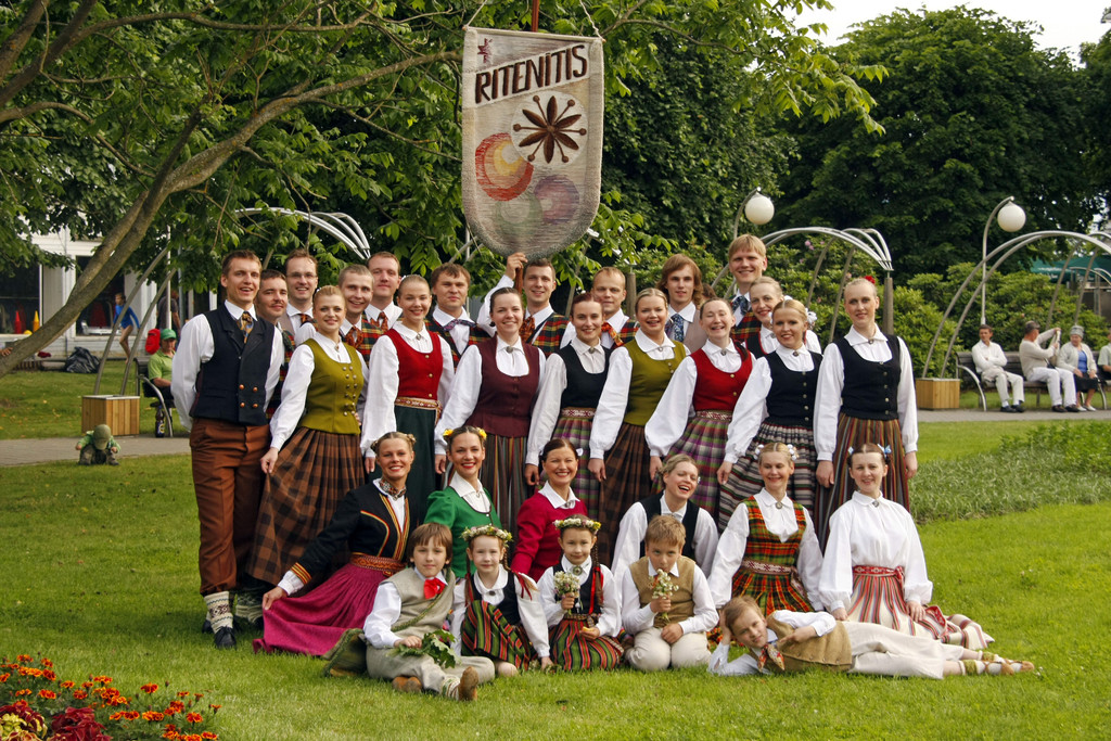拉脱维亚的当地习俗--传统服饰