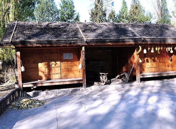 京族生活习俗--过去的居屋