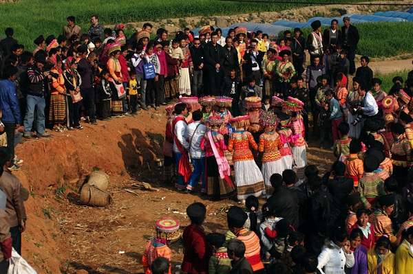 傈僳族风俗习惯--民间婚礼习俗