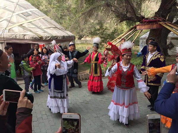 哈萨克族风俗习惯--舞蹈