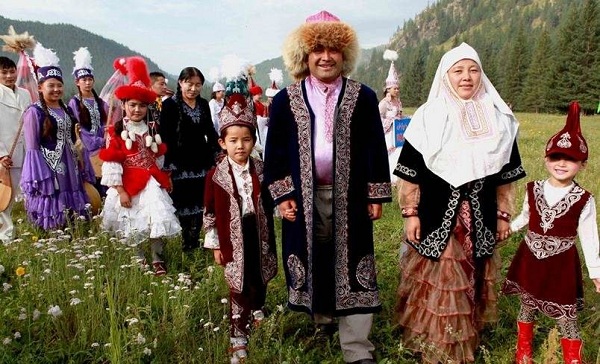 哈萨克族风俗习惯--儿童