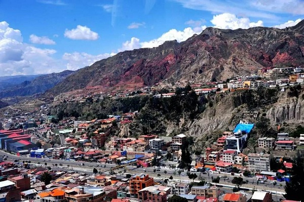 玻利维亚旅游指南--玻利维亚首都拉巴斯（La Paz）