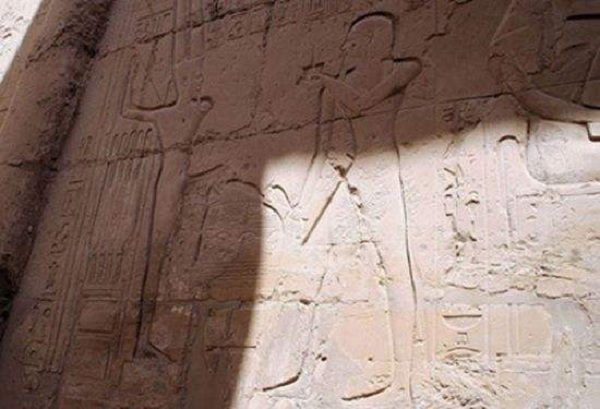 世界十大最坑爹的两性习俗--古埃及实行公开手淫的法老