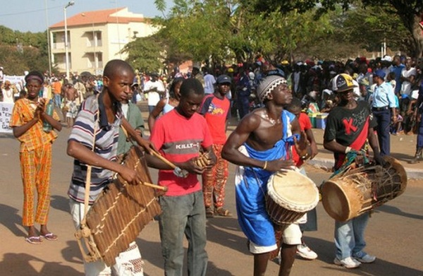 �����Ǳ��ܷ���ϰ��--�����赸