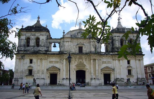 ξȫ--ãLen Cathedral