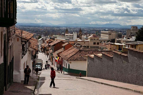 哥伦比亚风俗礼仪--首都波哥大（Bogota）的老城区