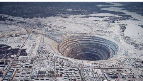 ̽ʷϷʮ󳬼ǰĿ kola superdeep borehole