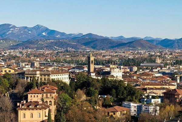 意大利十大著名旅游景点一览--贝加莫Bergamo