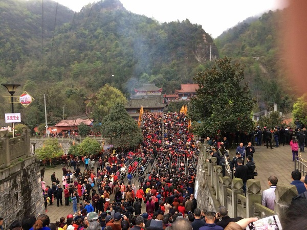 中国传统民俗《2018雎水春社踩桥会》--今年的春社踩桥活动就是在今天（2018年3月17日）