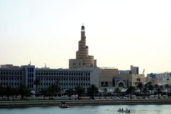 卡塔尔风俗禁忌--多哈地标之一（现代感的清真寺）