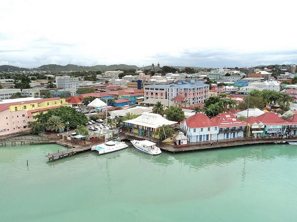 安提瓜・巴布达旅游景点一览--首都圣约翰港口风光
