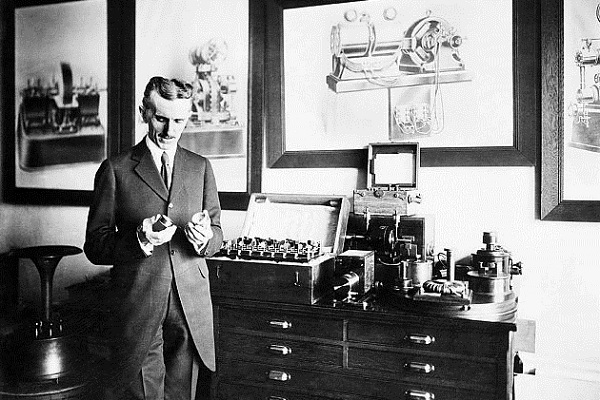 ��ӽ���������˨C���������˹����һϵ����ŷ���