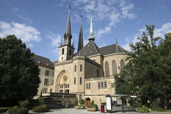 卢森堡旅游景点大全--卢森堡圣母教堂