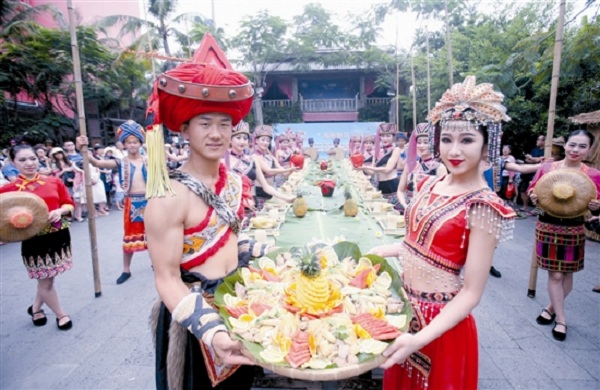 黎族传统节日一览--黎族三月三节是海南省黎族人民最盛大的民间传统节日，也是黎族青年的美好日子，又称爱情节、谈爱日，黎语称“孚念孚”。
