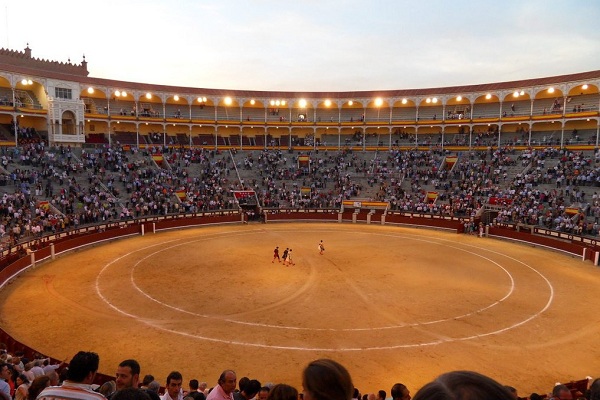 西班牙马德里旅游景区景点--拉斯班塔斯斗牛场