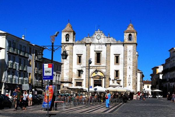 葡萄牙十大著名旅游景点--埃武拉历史中心