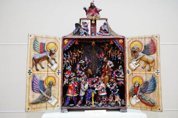 把生活装进盒子的秘鲁人--秘鲁盒子（Retablo）工艺品，也被当地人称做“圣马可盒子（Cajones de San Marco）”。