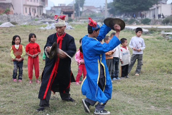 仫佬族传统节日一览--祖先节