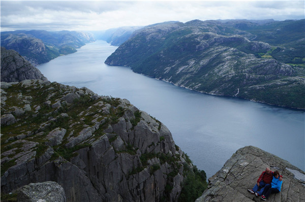 挪威十大旅游景点指南--吕瑟峡湾