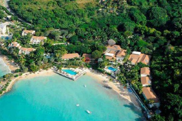 ����ϺͰͲ���ʮ�����ξ���--�����İ�����λ�ڰ���ϵĶ��϶ˣ������ձȺ���õĺ�̲֮һ�����ơ�