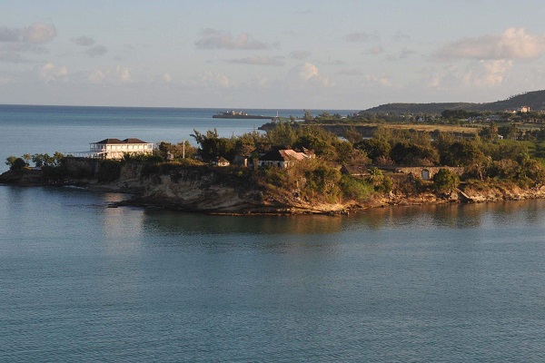 ����ϺͰͲ���ʮ�����ξ���--ղķ˹����1706��19�������ڣ������ǰ���ϵ�������ӡ������̵Ľ������ˣ���Ϊ�����ϻ��������еļ�ũ���ڡ�